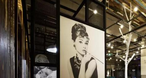 「融創(chuàng)春風(fēng)十里」售樓中心，光影演繹的自然之道！