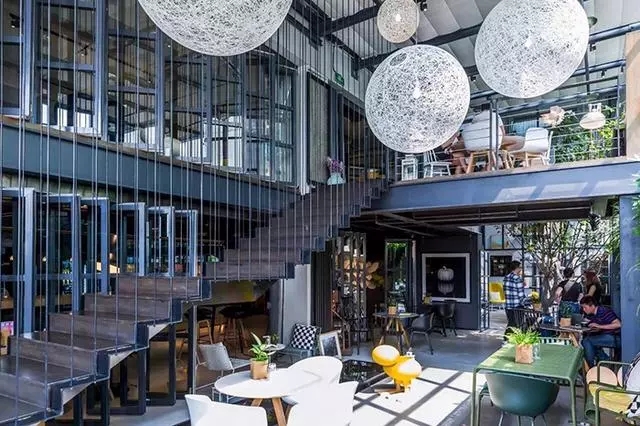 對這屆年輕人來說，“生活”在辦公空間，才是向往的生活